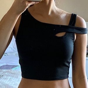 Black Cropped Tank